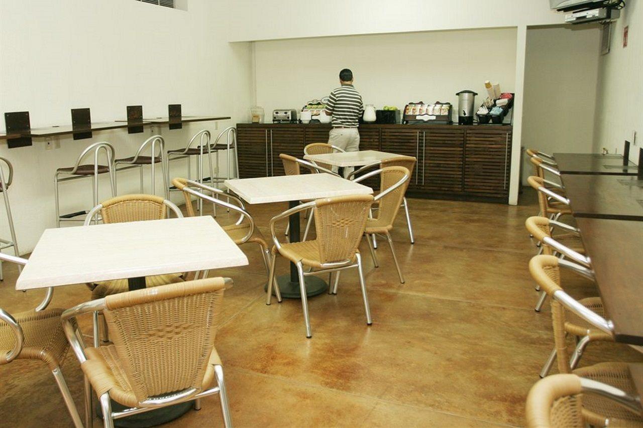 七冠快捷套房酒店 卡波圣卢卡斯 外观 照片